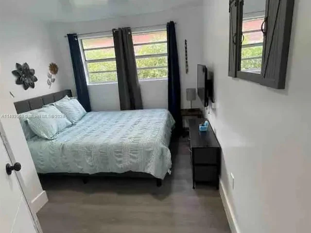 1553 NW 62nd Ter, Miami FL 33147