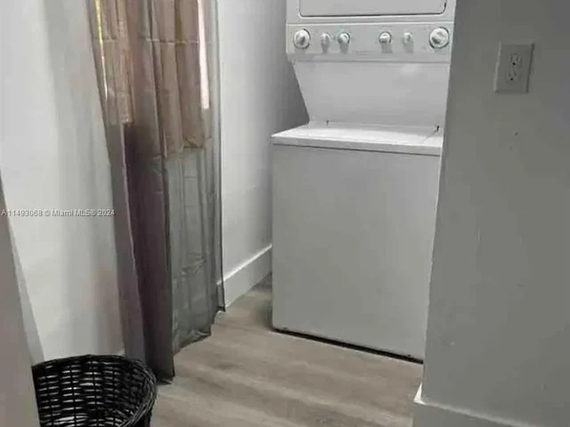 1553 NW 62nd Ter, Miami FL 33147