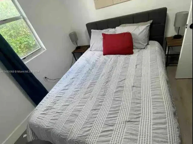 1553 NW 62nd Ter, Miami FL 33147