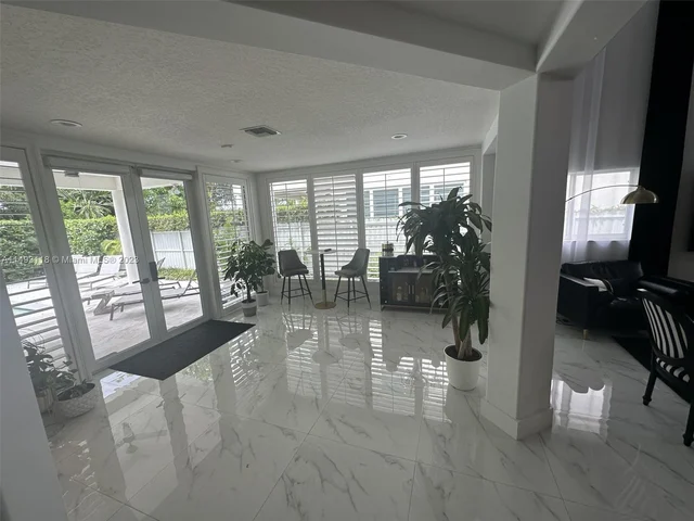 2740 SW 13th St, Miami FL 33145