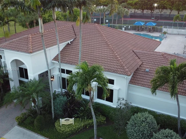 1085 River Birch St, Hollywood FL 33019