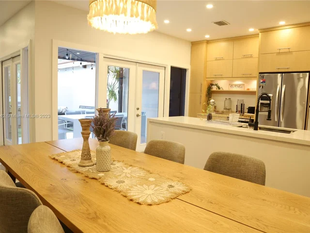 1085 River Birch St, Hollywood FL 33019