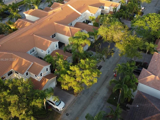 1085 River Birch St, Hollywood FL 33019