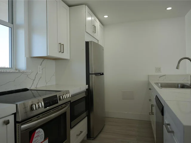 2910 Point East Dr # M510, Aventura FL 33160