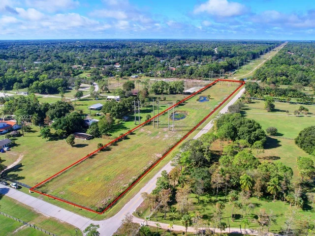 11767 W Rambling Dr, Wellington FL 33414