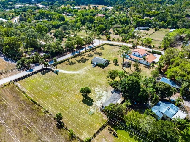 11767 W Rambling Dr, Wellington FL 33414