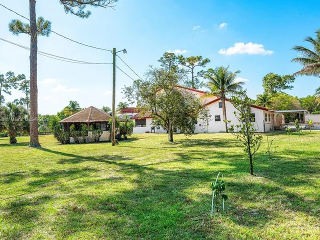 11767 W Rambling Dr, Wellington FL 33414