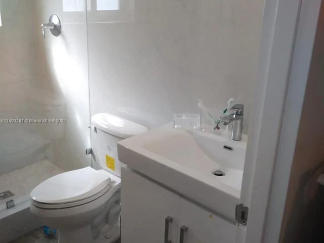 5401 Collins Ave # 145, Miami Beach FL 33140