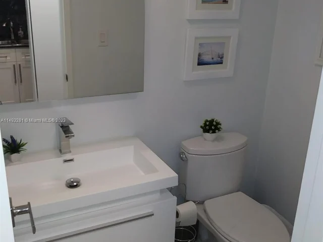 5401 Collins Ave # 145, Miami Beach FL 33140