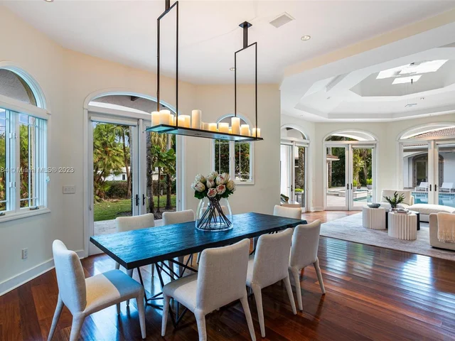 11025 SW 62nd Ave, Pinecrest FL 33156