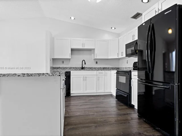 9870 W Heather Ln, Miramar FL 33025