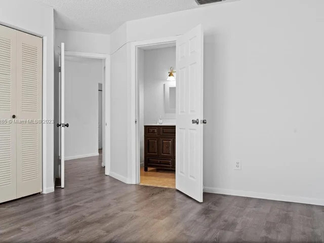 9870 W Heather Ln, Miramar FL 33025