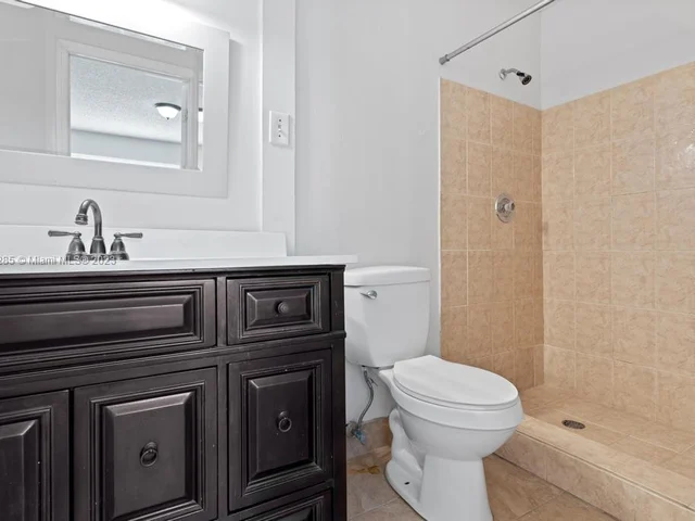 9870 W Heather Ln, Miramar FL 33025