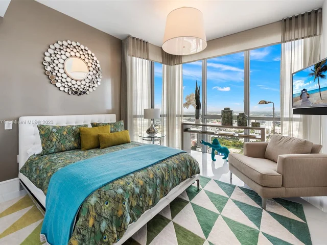 1100 Biscayne Blvd # 6401, Miami FL 33132