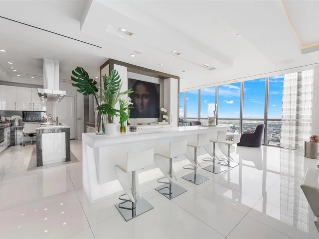 1100 Biscayne Blvd # 6401, Miami FL 33132