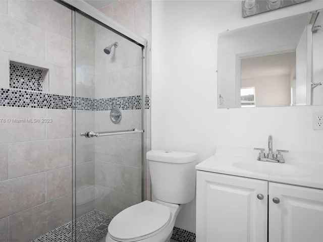 6324 Taylor St, Hollywood FL 33024