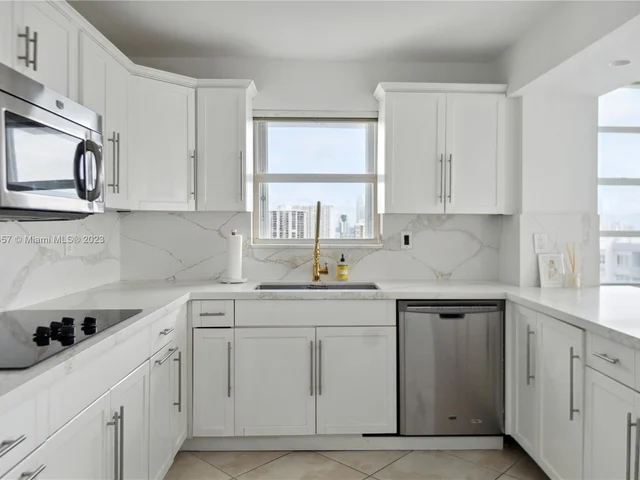 2750 NE 183rd St # 2202, Aventura FL 33160