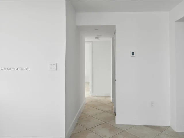 2750 NE 183rd St # 2202, Aventura FL 33160