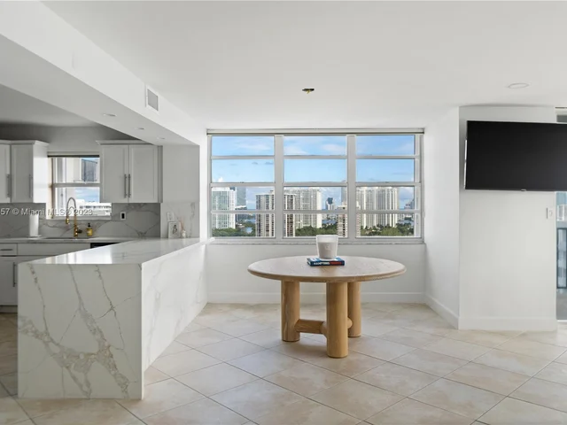 2750 NE 183rd St # 2202, Aventura FL 33160