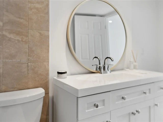 2750 NE 183rd St # 2202, Aventura FL 33160