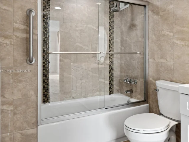 2750 NE 183rd St # 2202, Aventura FL 33160