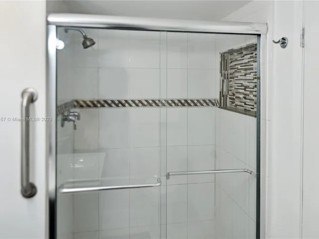 2750 NE 183rd St # 2202, Aventura FL 33160