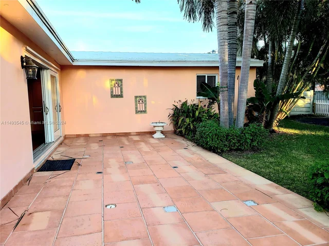 1510 Coolidge St, Hollywood FL 33020