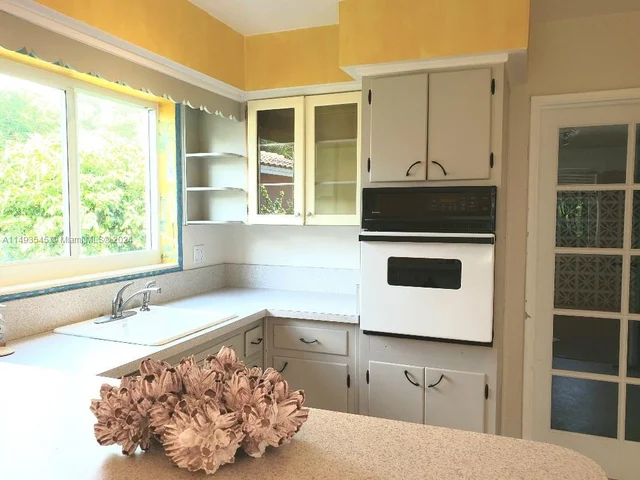 1510 Coolidge St, Hollywood FL 33020