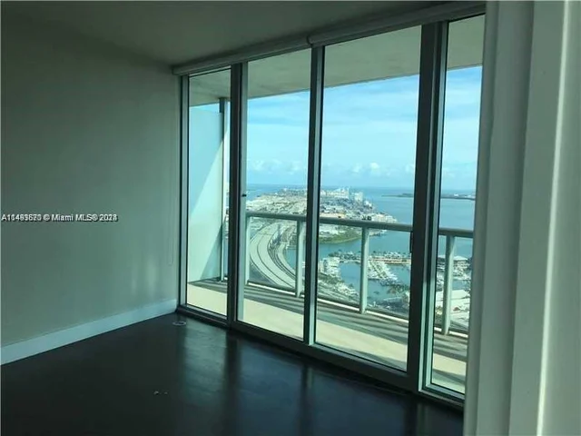 888 Biscayne Blvd # 2601, Miami FL 33132