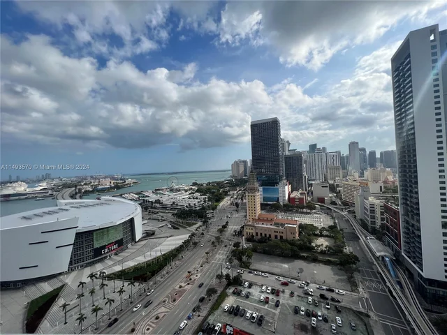 888 Biscayne Blvd # 2601, Miami FL 33132