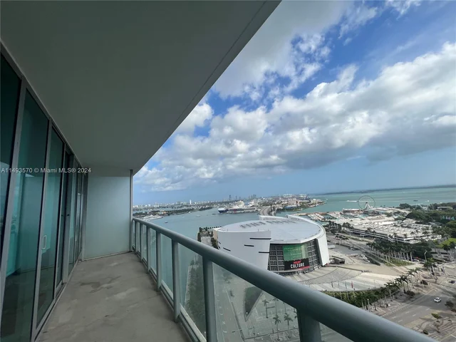 888 Biscayne Blvd # 2601, Miami FL 33132