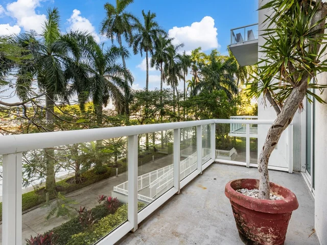 1861 NW S River Dr # A10, Miami FL 33125