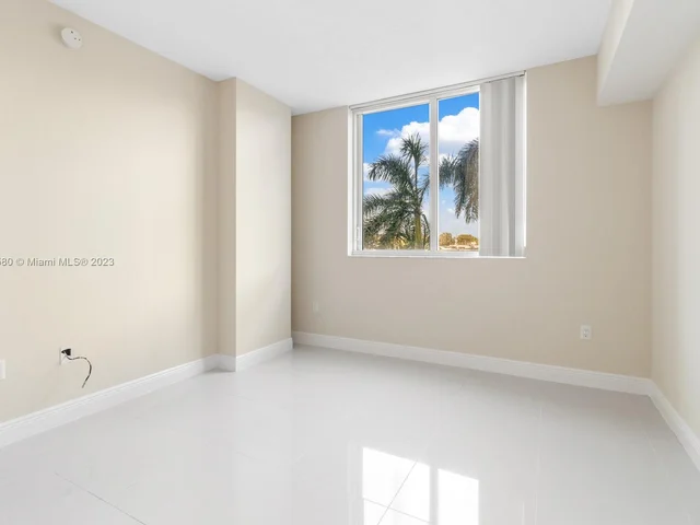 1861 NW S River Dr # A10, Miami FL 33125