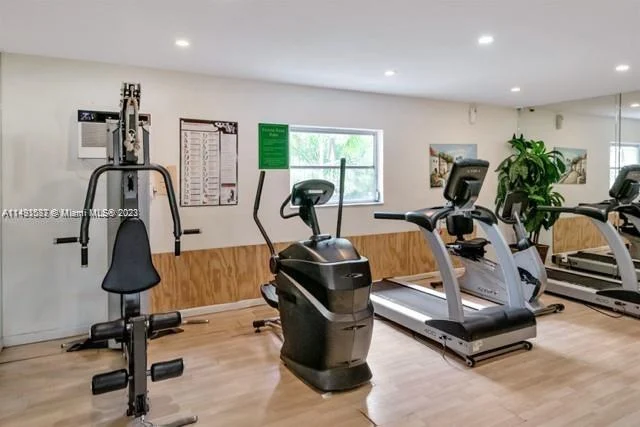 5174 NE 6th Ave # 526, Oakland Park FL 33334