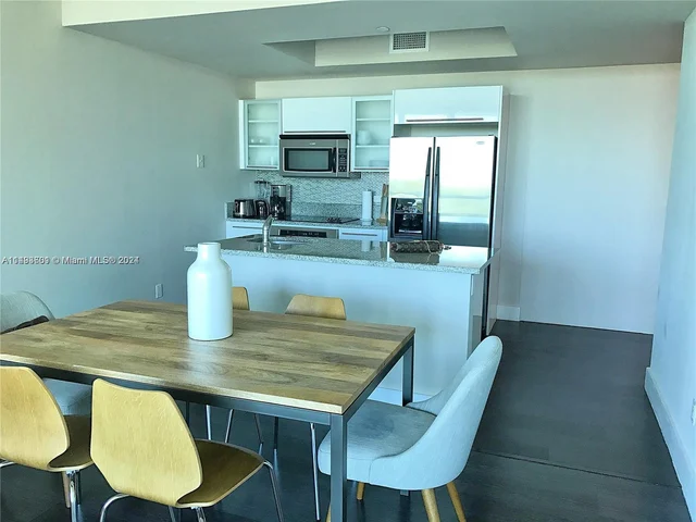 888 Biscayne Blvd # 709, Miami FL 33132