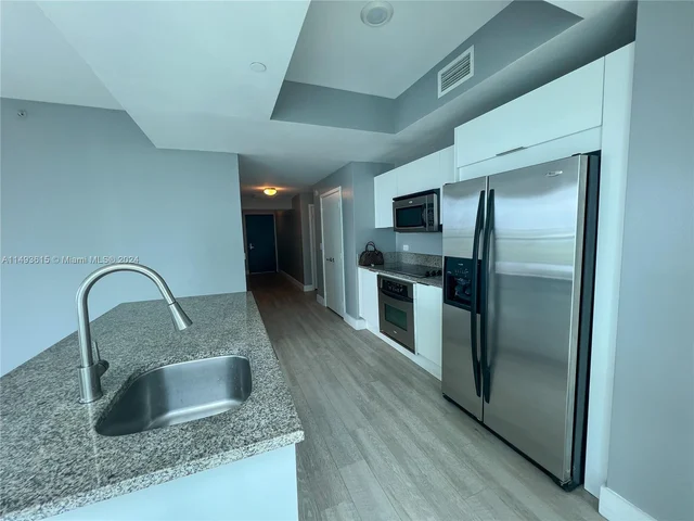 888 Biscayne Blvd # 1012, Miami FL 33132