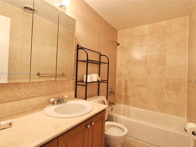 9280 Bay Harbor Ter # 6, Bay Harbor Islands FL 33154