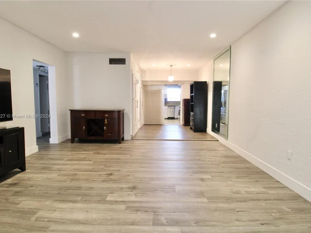 9280 Bay Harbor Ter # 6, Bay Harbor Islands FL 33154