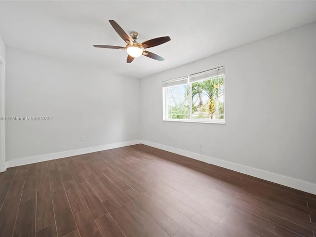 16050 SW 89th Ave Rd, Palmetto Bay FL 33157