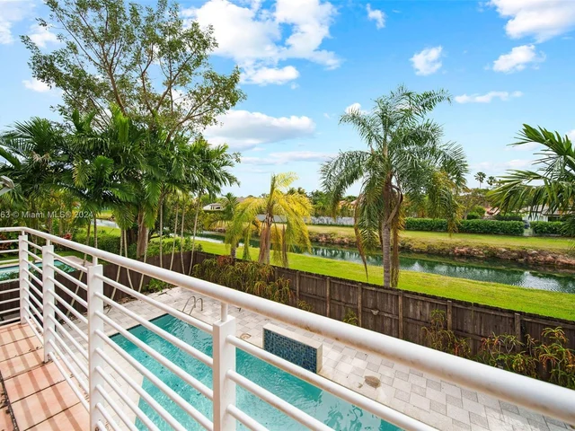 16050 SW 89th Ave Rd, Palmetto Bay FL 33157