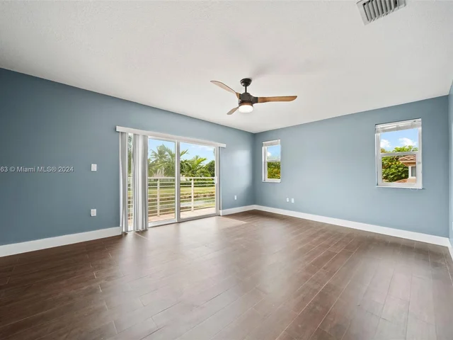 16050 SW 89th Ave Rd, Palmetto Bay FL 33157