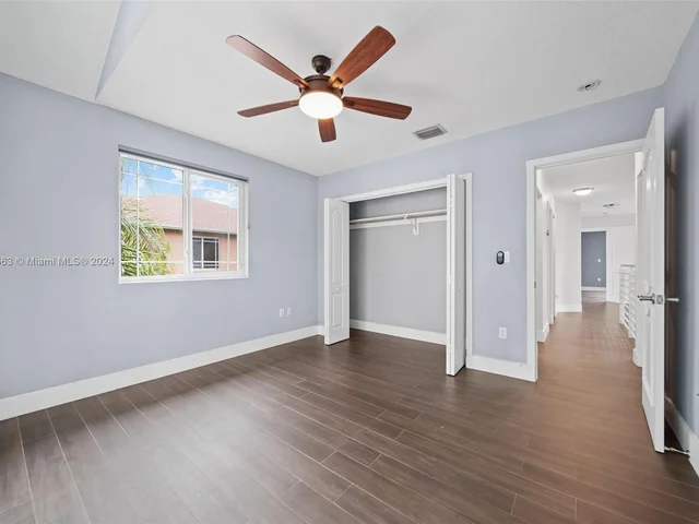 16050 SW 89th Ave Rd, Palmetto Bay FL 33157