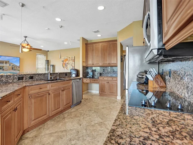 18691 SW 12th St, Pembroke Pines FL 33029