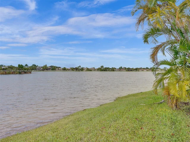 18691 SW 12th St, Pembroke Pines FL 33029