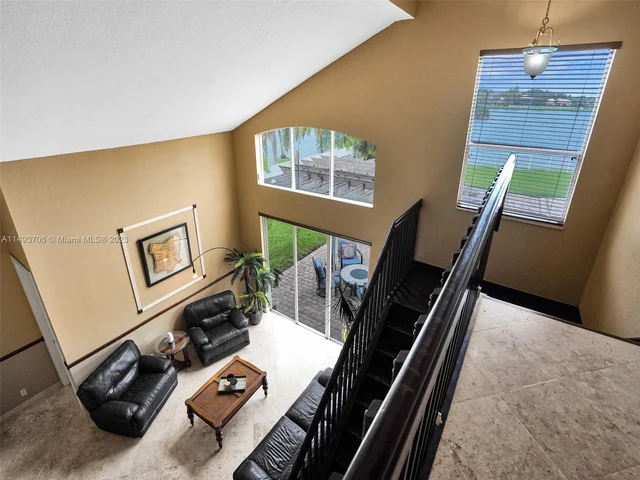 18691 SW 12th St, Pembroke Pines FL 33029