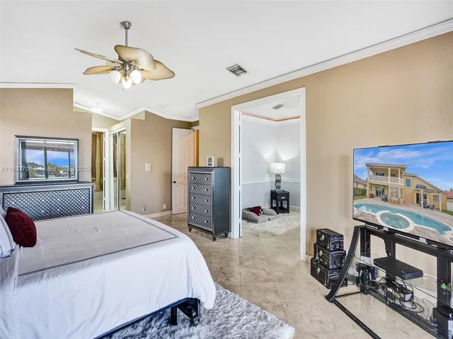 18691 SW 12th St, Pembroke Pines FL 33029