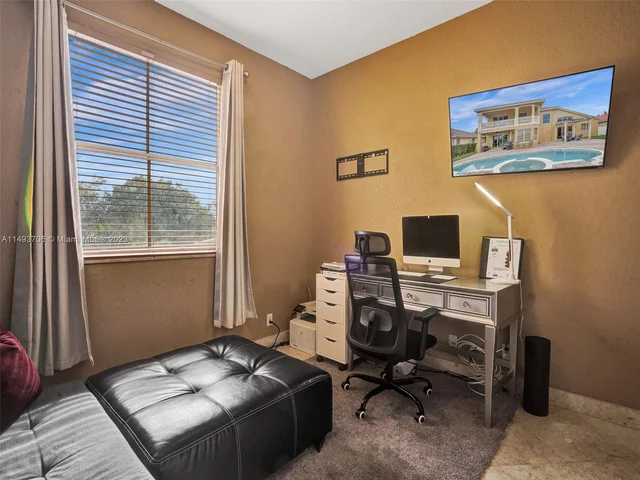 18691 SW 12th St, Pembroke Pines FL 33029