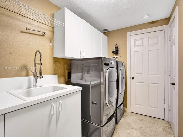 18691 SW 12th St, Pembroke Pines FL 33029