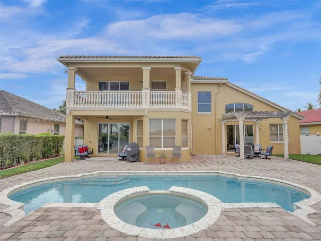 18691 SW 12th St, Pembroke Pines FL 33029