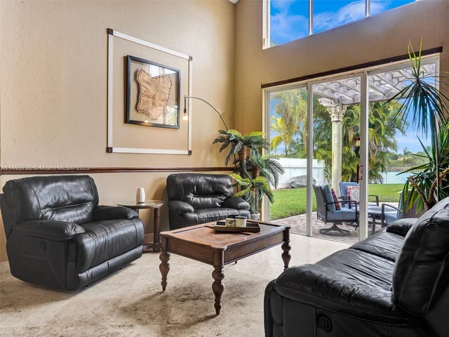 18691 SW 12th St, Pembroke Pines FL 33029